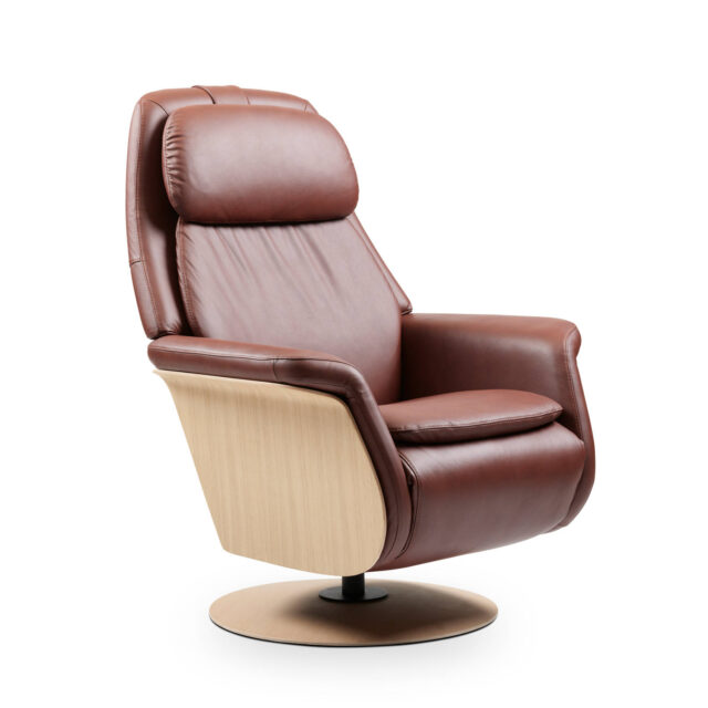 Stressless Sam powered with remote control. Disk Model. Leather Paloma Almond and Walnut Wood