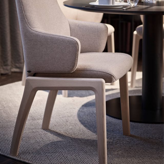 Stressless Laurel Dining chairs