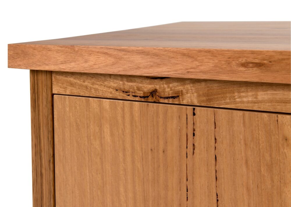 32mm solid timber top detail with flat panel door