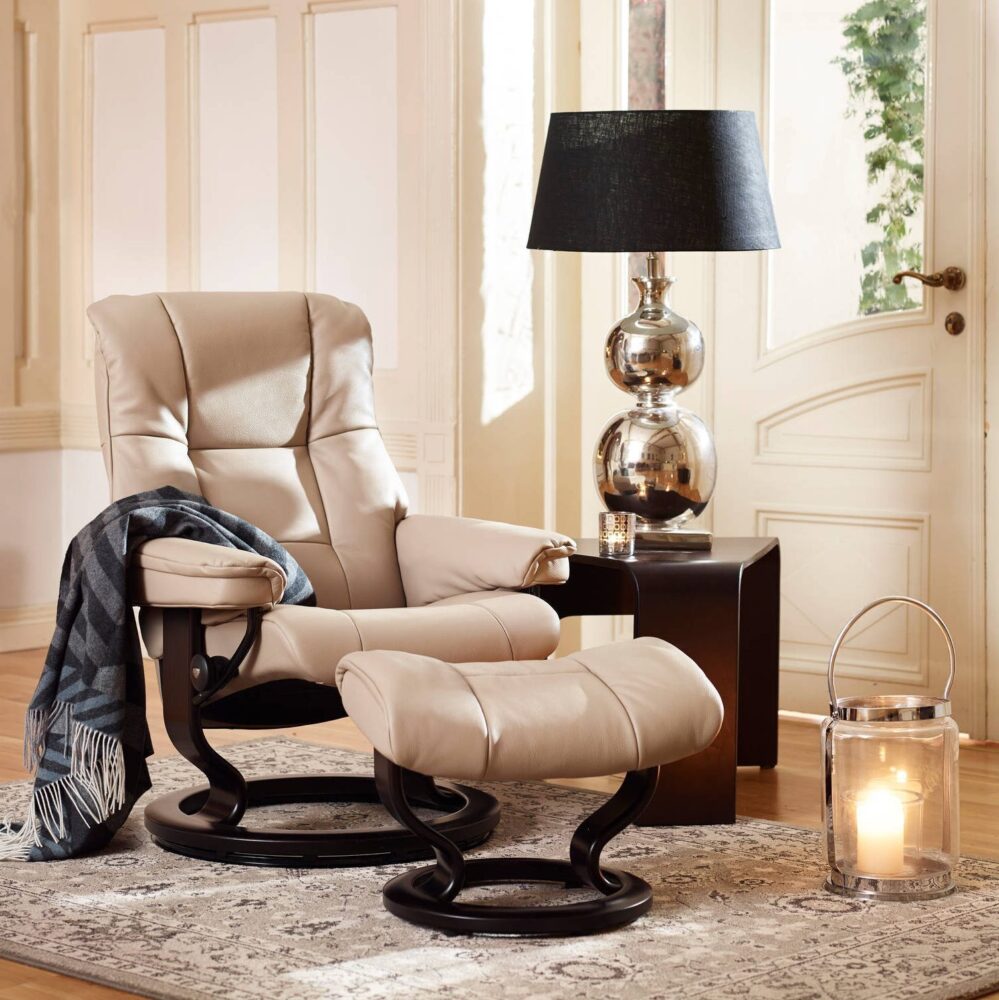 Mayfair Stressless recliner and foot stool classic base