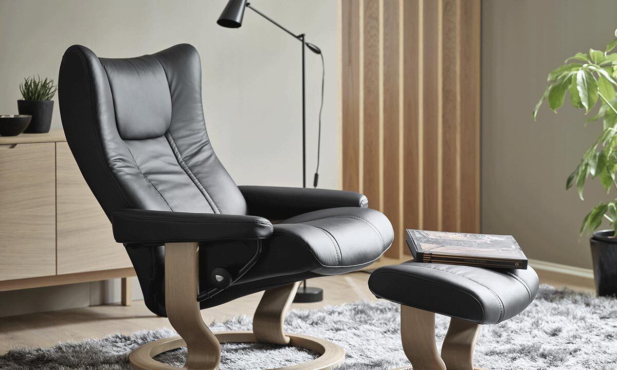 Stressless recliners Adelaide - Wing in leather with stool