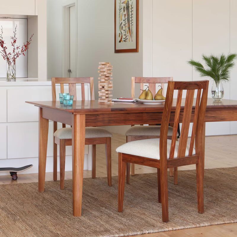 Solo extendable dining table - apartment living