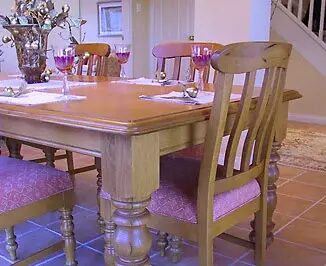 Melrose traditional dining table with chairs