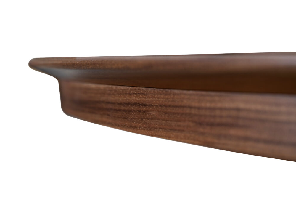 Dan round extension dining table - edge detail